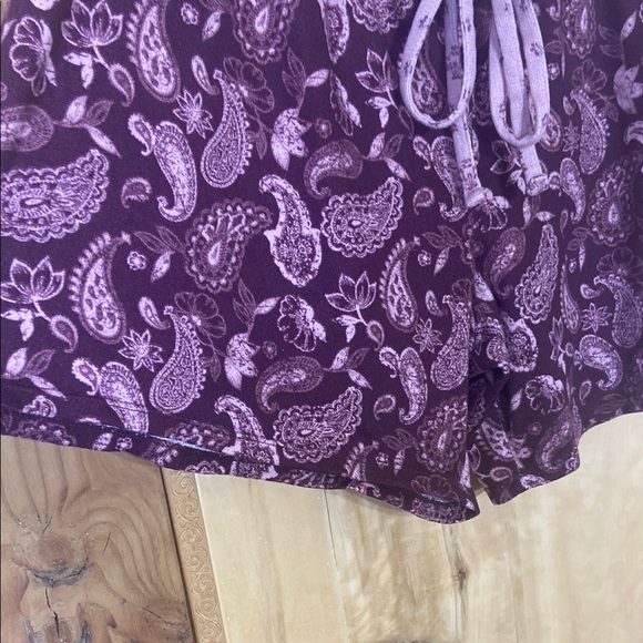 🔥5 for $12🔥Lucky Brand Pink & Plum Paisley Shorts - Picture 6 of 11